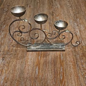 Beautiful 3 cup metal candle or jewelry holder